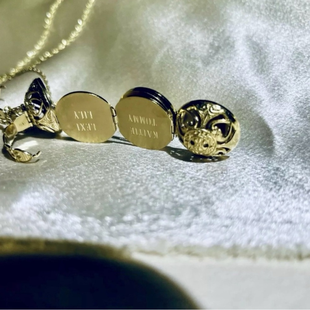 14K Gold Six [6] Round Picture Frame Charm Pendant + Rope Chain Necklace - Picture 8 of 16